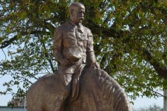 Jezdecká socha T. G. Masaryka v Lánech