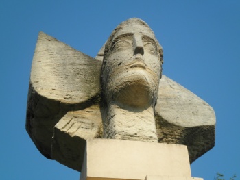 Památník osvobození v Komořanech