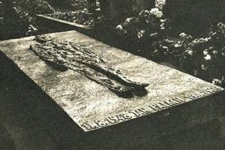 Náhrobek Jana Palacha na Olšanských hřbitovech v Praze